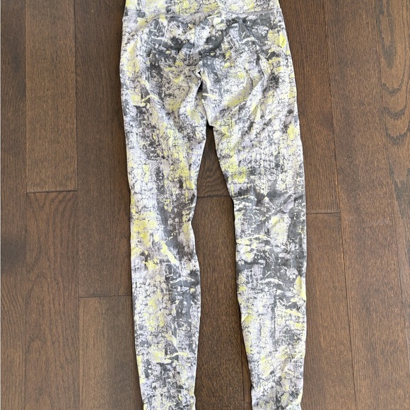 Lululemon size 6 Wunder Train high rise tights Everlux - Picture 8 of 10